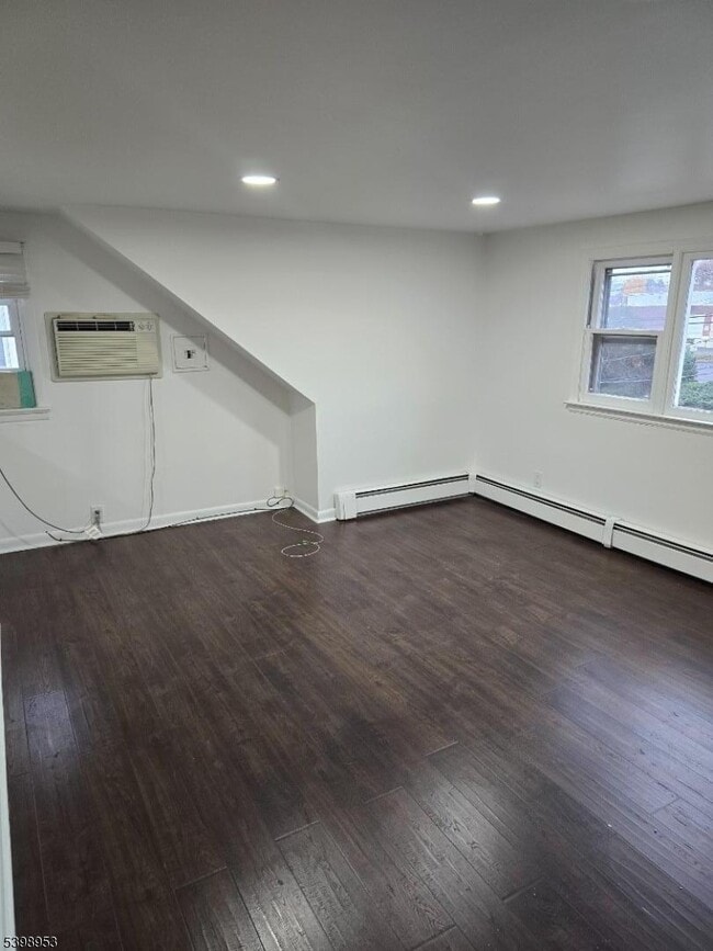 Building Photo - 18 Donna Dr