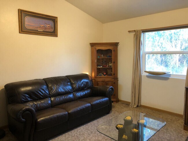 Building Photo - 170 Latigo Dr