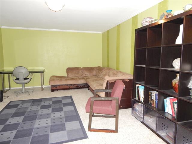 Building Photo - 2612 Custer Pkwy