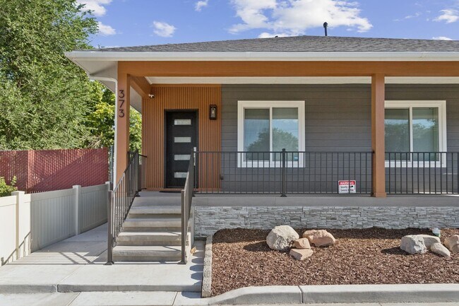 Building Photo - 375 E 800 S