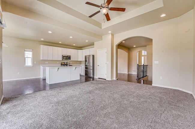Building Photo - Stunning 5-Bedroom Home with Lake Views in...