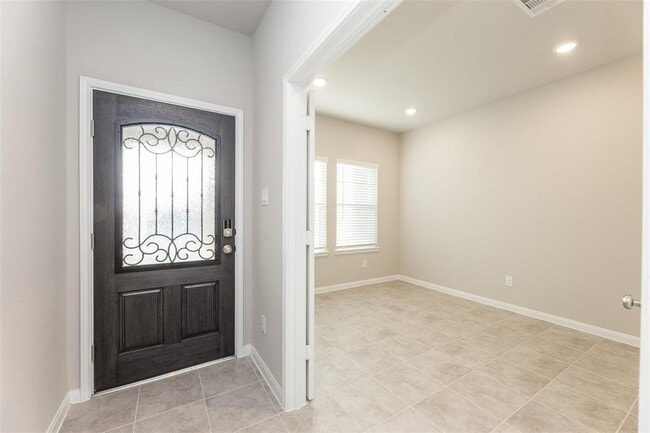 Building Photo - 7215 Wilshire Ct