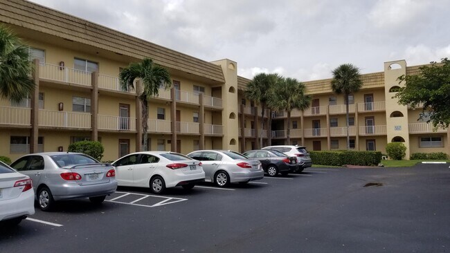 Building Photo - 8510 Sunrise Lakes Blvd