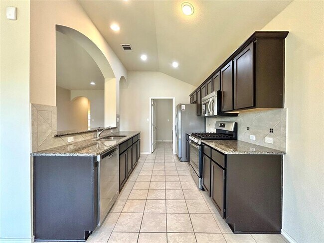 Building Photo - 15201 Knighten Ln