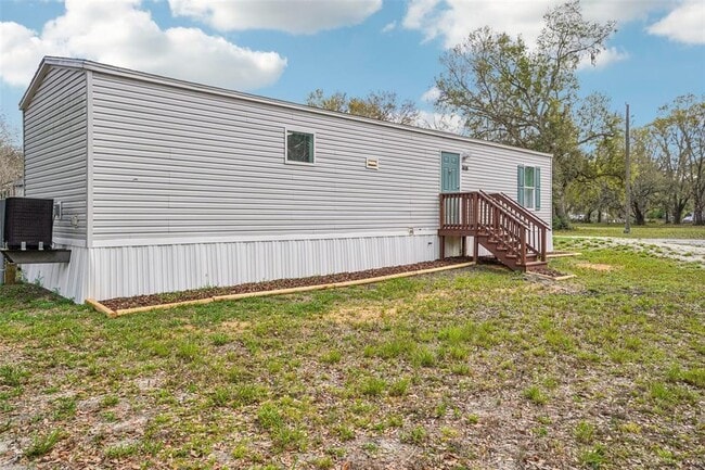 Building Photo - 808 SE 124th Ave