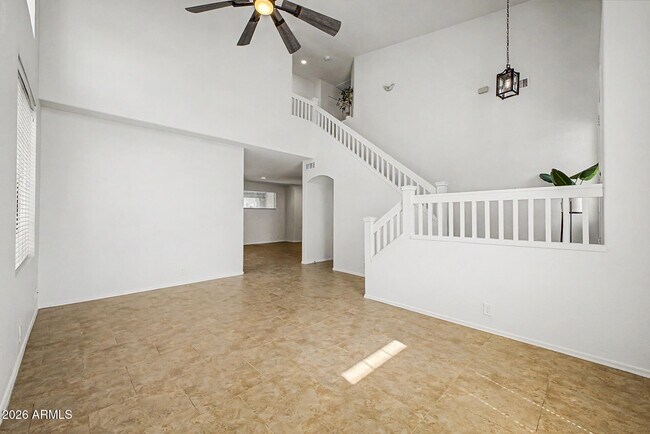 Building Photo - 414 N Hudson Pl