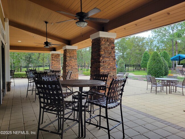 Building Photo - 4447 Oak Moss Loop