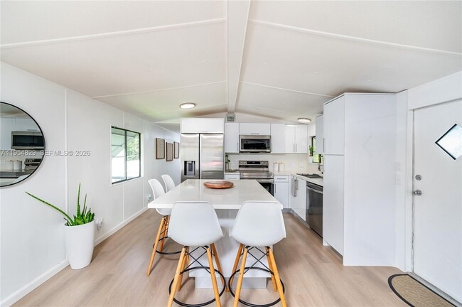 Building Photo - 456 Bowie Ln