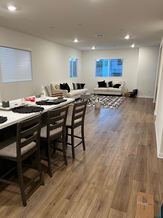 Building Photo - 27717 Stonehurst Ln