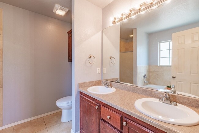 Building Photo - 3/2 in Tradewinds