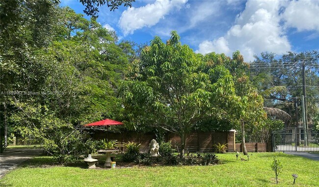 Primary Photo - 1760 NE 144th St