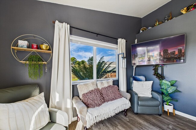 Building Photo - Custom Home on Property just outside of Eureka!