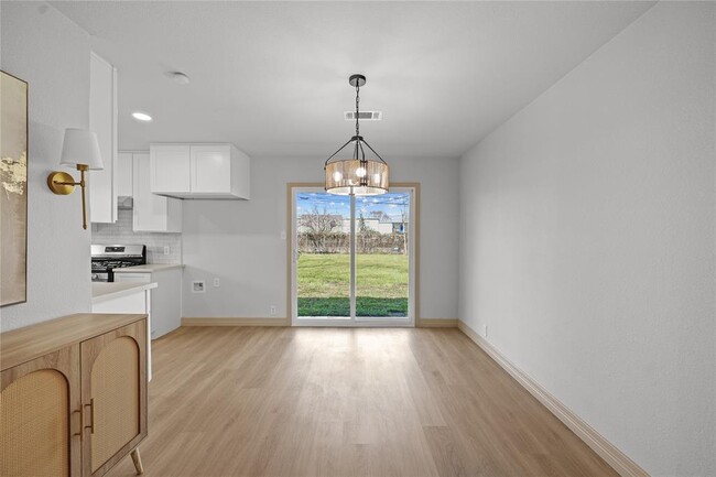 Building Photo - 4022 Marlborough Dr