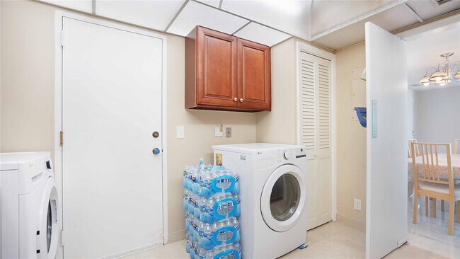 Building Photo - 4100 Galt Ocean Dr