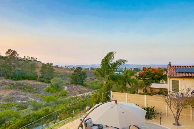 Building Photo - 452 Taylor Dr