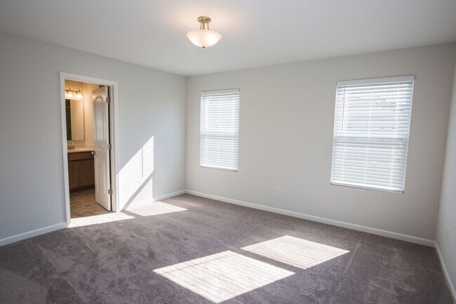 Building Photo - 112 Raphael Pl
