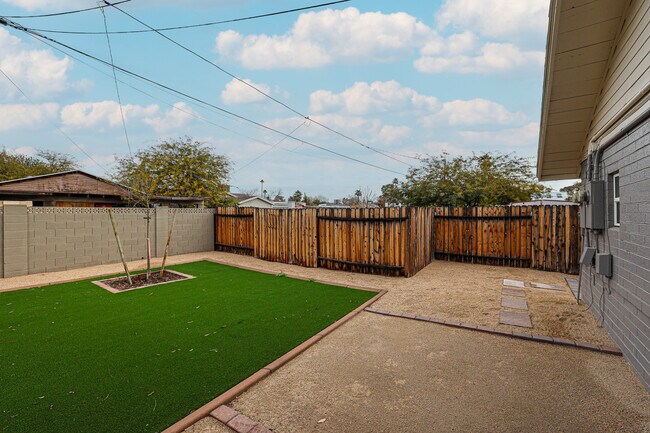 Building Photo - 3827 N 18th St