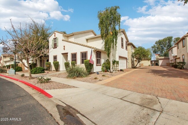 Primary Photo - 10220 E Isleta Ave