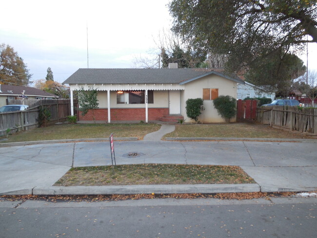 Primary Photo - 3 Bedroom / 2 Bath House