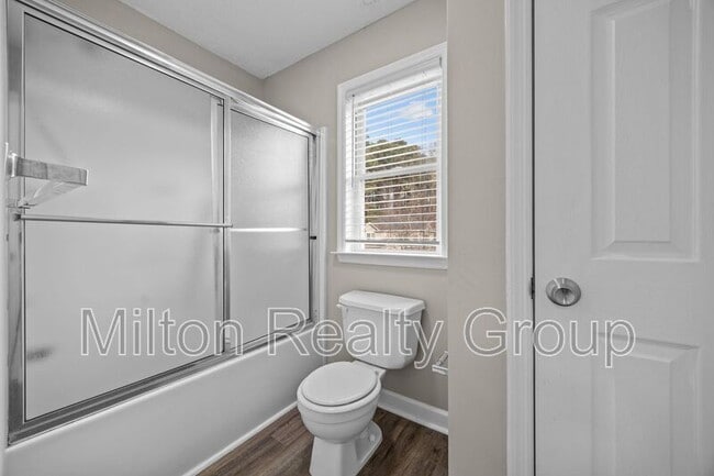 Building Photo - 107 Laura Ln