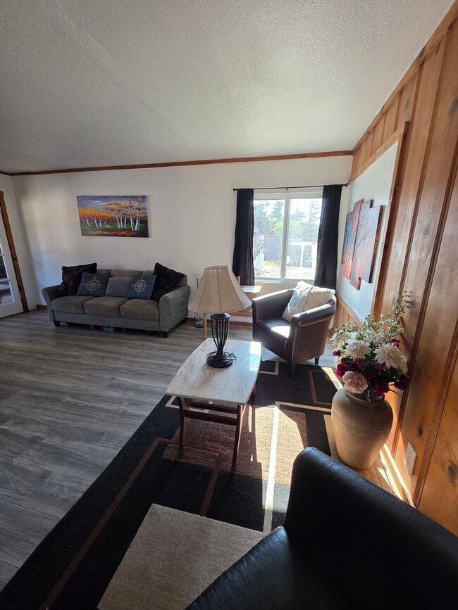 Building Photo - Spacious Farmhouse Living with Open-Concep...