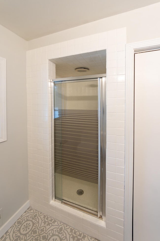 Building Photo - 46105 W Seven Mile Rd