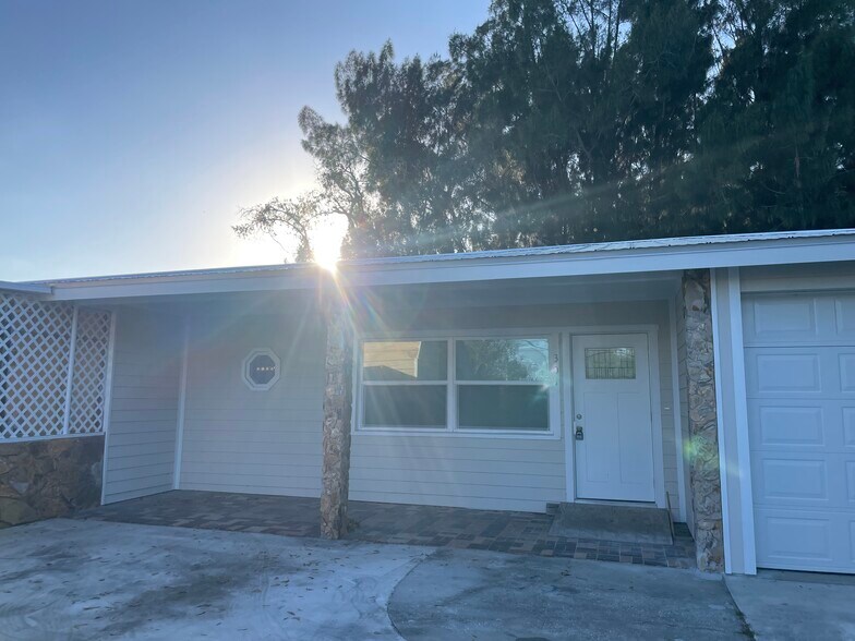 Primary Photo - 301 S Jenkins Rd
