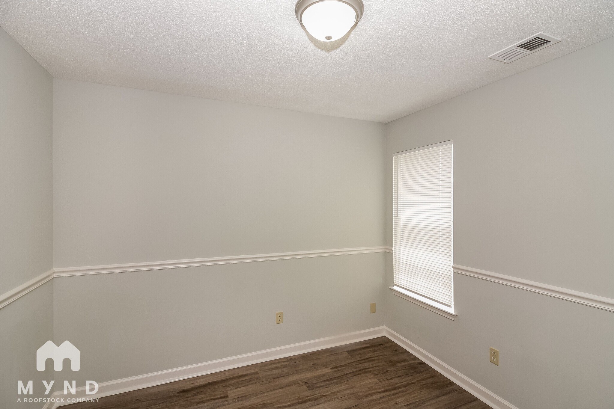 Building Photo - 6354 Amanda Oaks Cir N