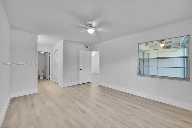 Building Photo - 1200 SW 124th Terrace