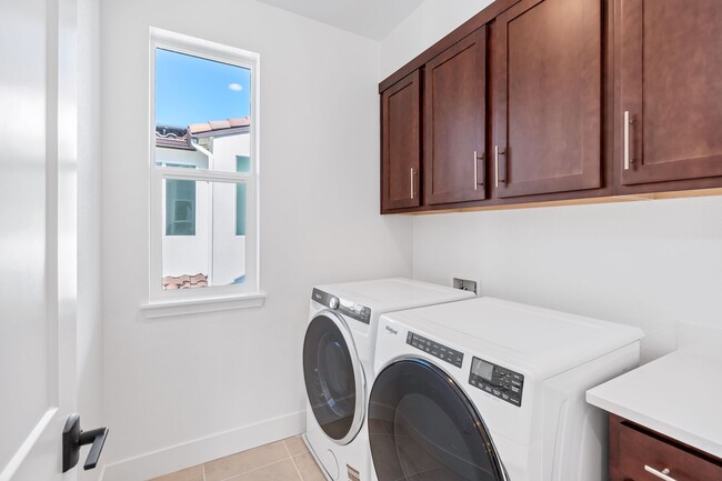 Building Photo - Newly Constructed 3-Bedroom, 2.5-Bath Home with Separate Owner Suite