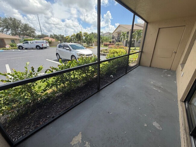 Building Photo - 5321 Summerlin Woods Dr