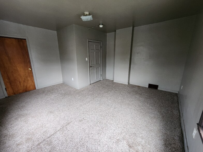 Building Photo - 308 Menoher Wy