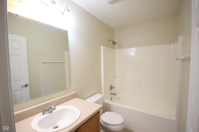 Building Photo - 1554 Stanford Dr