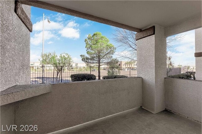 Building Photo - Beautiful 2 bedroom condo with garage!!!