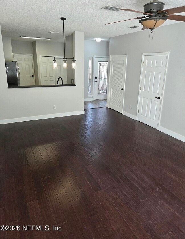 Building Photo - 307 Southern Branch Ln