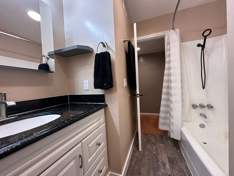 Building Photo - 6600 Warner Ave