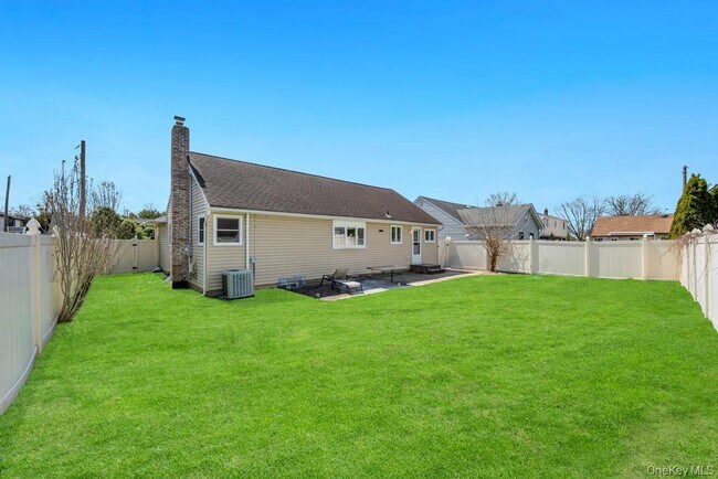 Building Photo - 3685 Prairie Path