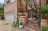 Building Photo - 3514 N Fitzhugh Ave