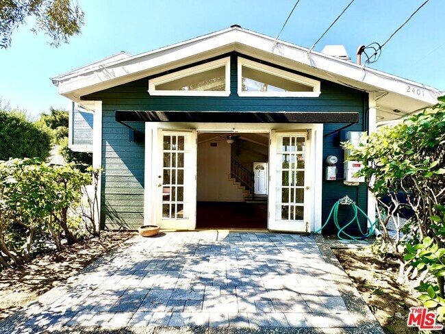 Building Photo - 2401 Olive Ave