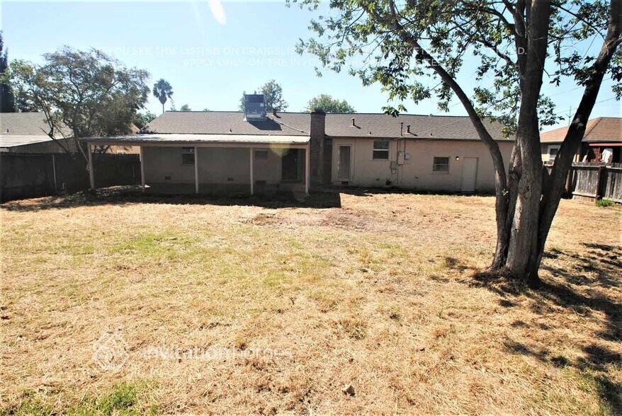 Building Photo - 2223 Juliesse Ave