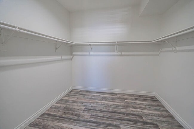 Building Photo - 1 Bedroom + Loft in the Bordeaux Community of Saugus!