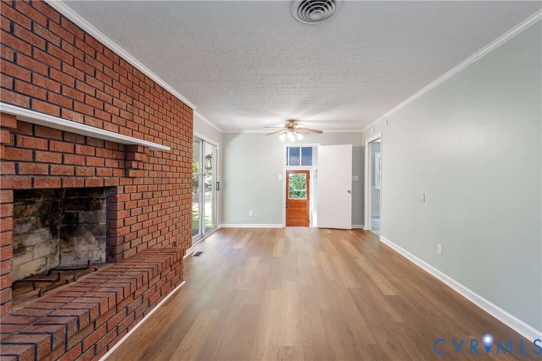 Building Photo - 552 S 22nd Ave