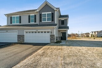 Building Photo - 1152 Brian Ct W