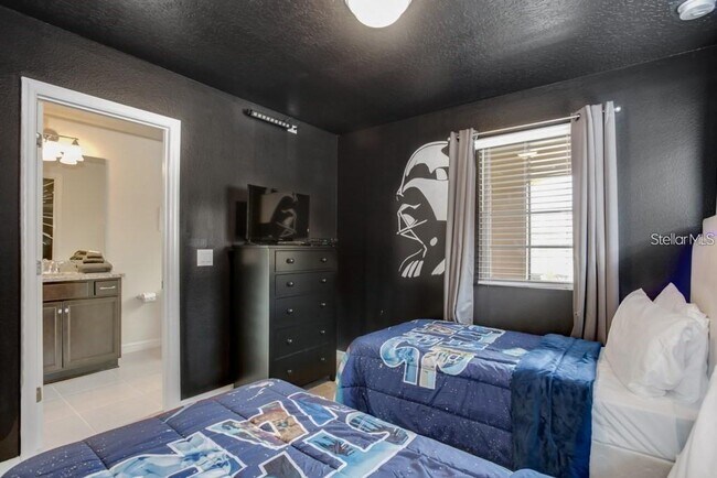 Building Photo - 8816 Corcovado Dr