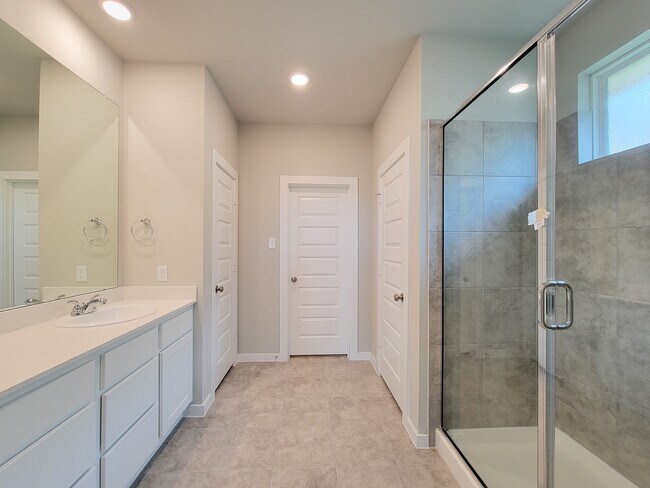 Building Photo - 2905 Terrace Grove Dr