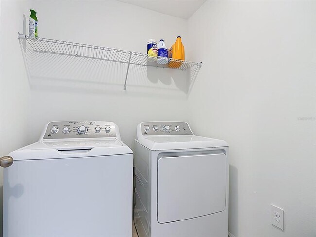 Building Photo - 2542 Grey Hawk Dr