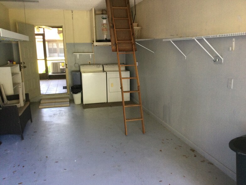 Building Photo - 1677 Fry Ct