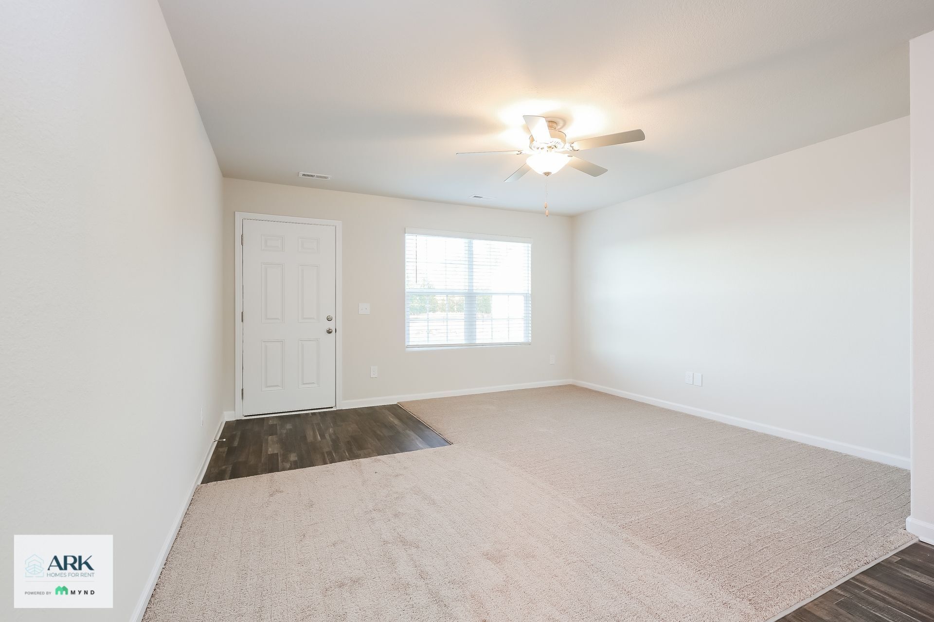 Building Photo - 2149 Southlea Dr