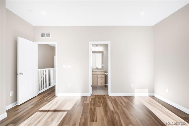 Building Photo - 13543 E Longview Ave