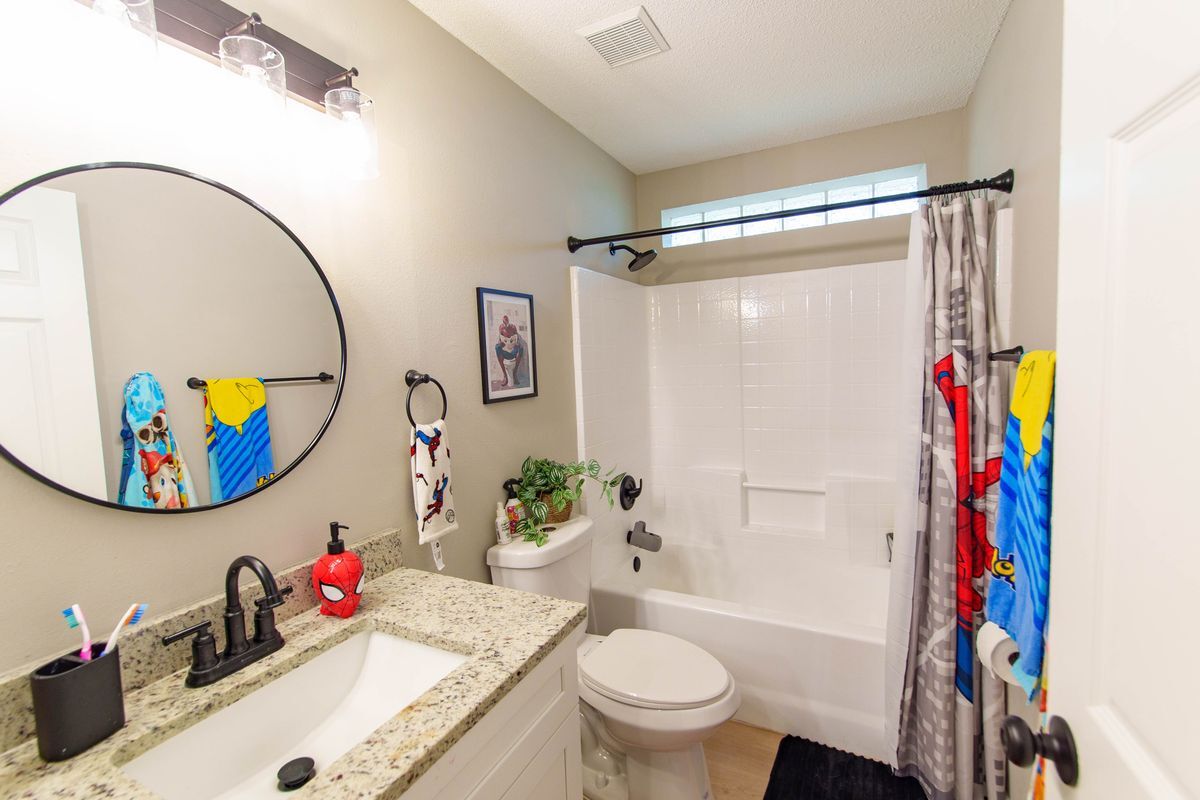 Building Photo - 11865 Noble Fir Ct